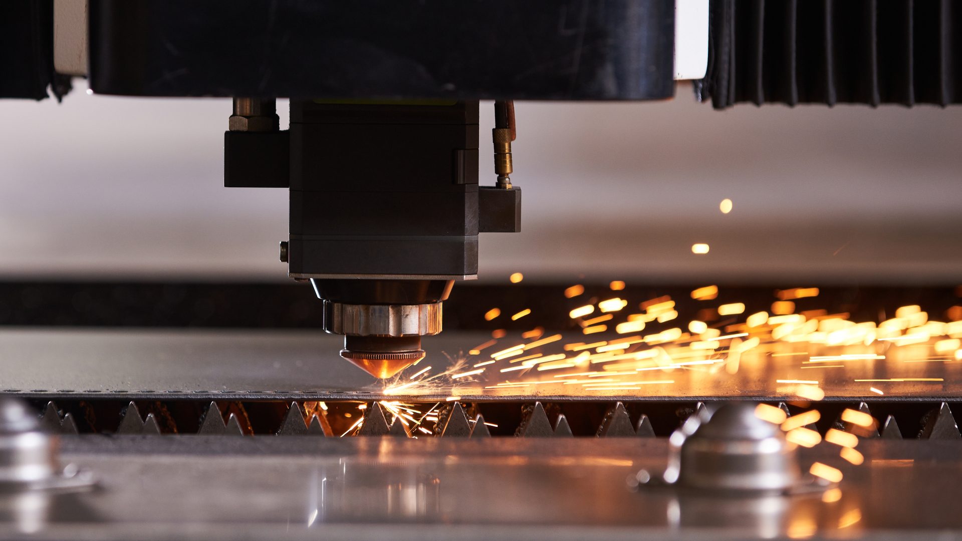 Machine Crafts - Μεταλλικές Κοπές- Κοπές Plasma - Υδροκοπή,Μηχανουργεία στην Νάξο, κατασκευές από σίδηρο Νάξος, Plasma Νάξος, Υδροκοπή Νάξος, ηλεκτροστατική βαφή Νάξος, Τοποθέτηση - Εγκατάσταση μετάλλων Νάξου